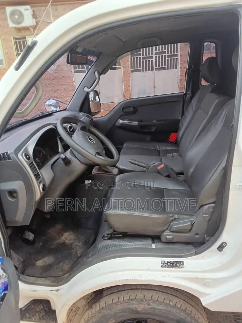 Kia Bongo 2016 White