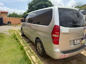 Hyundai Starex 2010 Silver