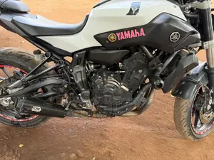 Yamaha 2017 White