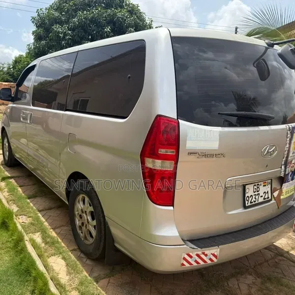 Hyundai Starex 2010 Silver