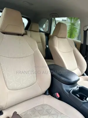 Toyota RAV4 XLE 2022 Black