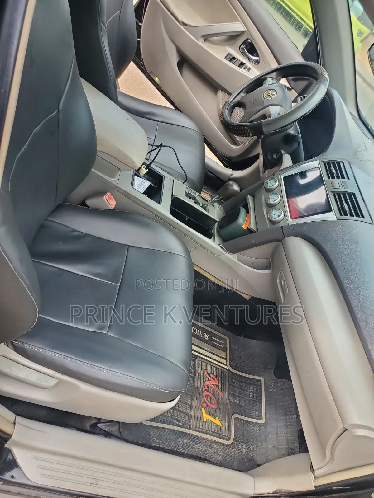 Toyota Camry Base 4dr Sedan (2.5L 4cyl 6M) 2010 Black