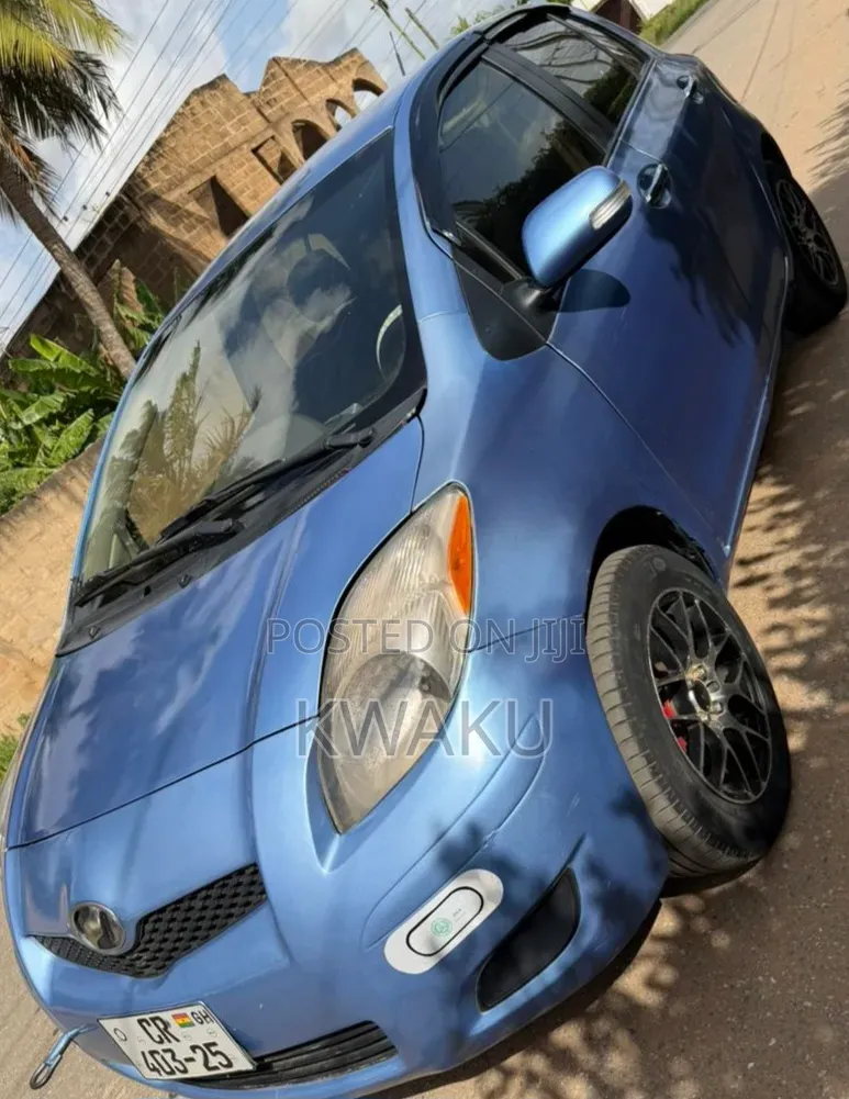Toyota Vitz 2009 Blue