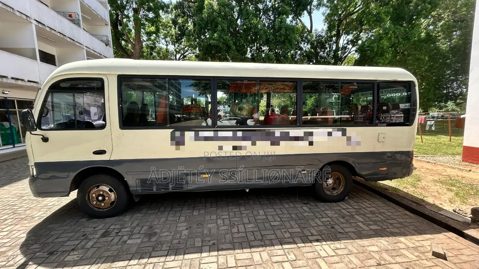 Hyundai County 2010 White