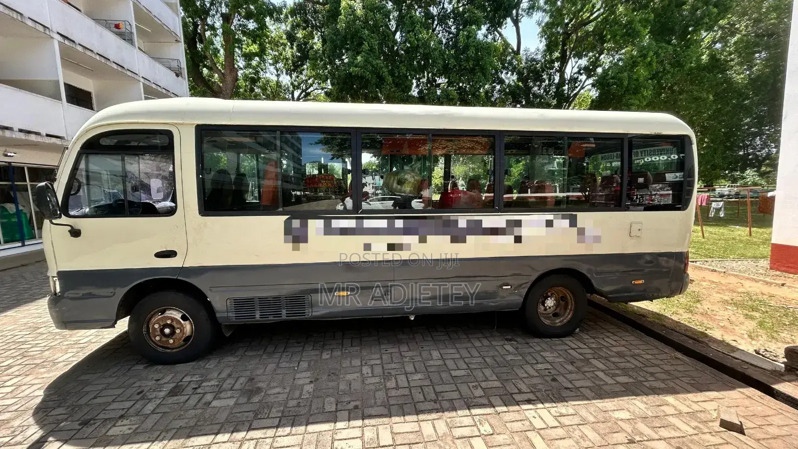Hyundai County 2010 White