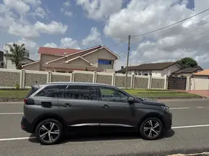 Peugeot 5008 1.6 BlueHDi 120 2020 Gray