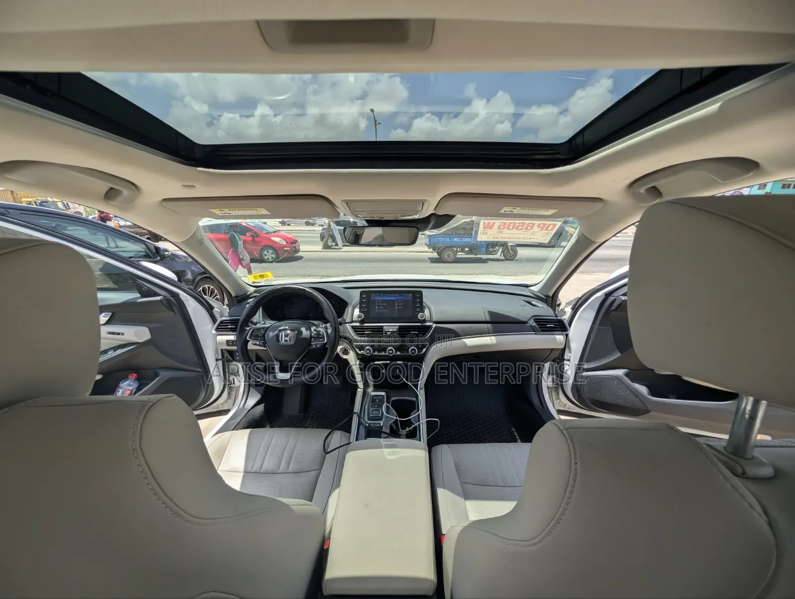 Honda Accord EX-L (2.0L 4cyl Turbo 10A) 2019 White