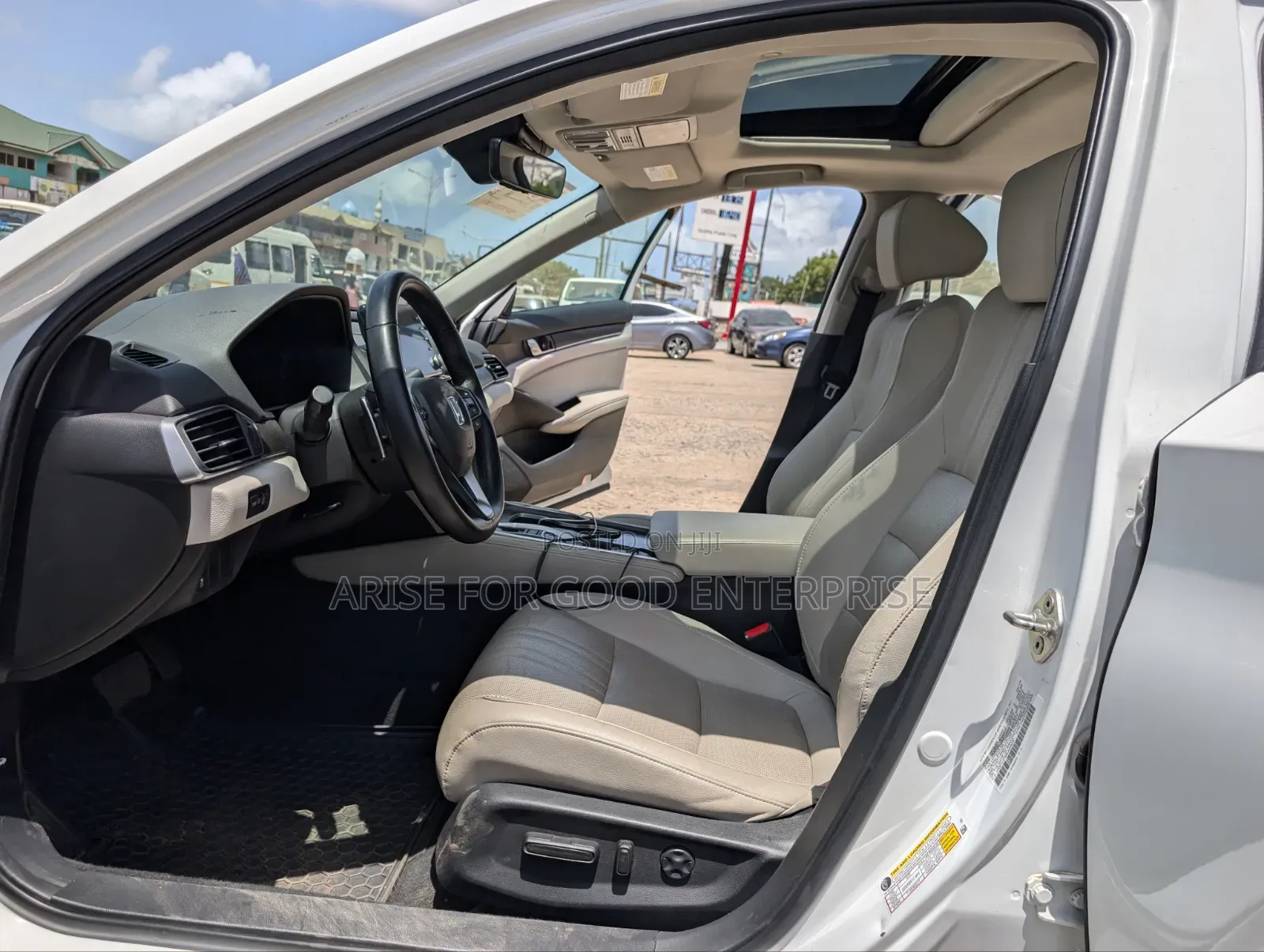 Honda Accord EX-L (2.0L 4cyl Turbo 10A) 2019 White