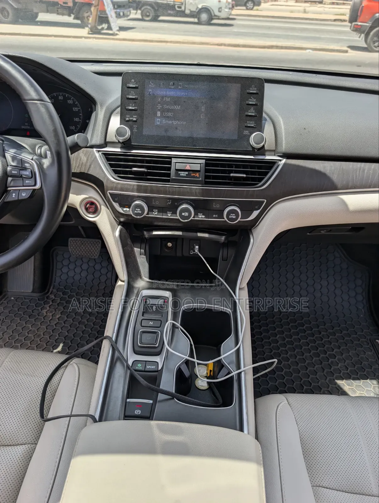 Honda Accord EX-L (2.0L 4cyl Turbo 10A) 2019 White