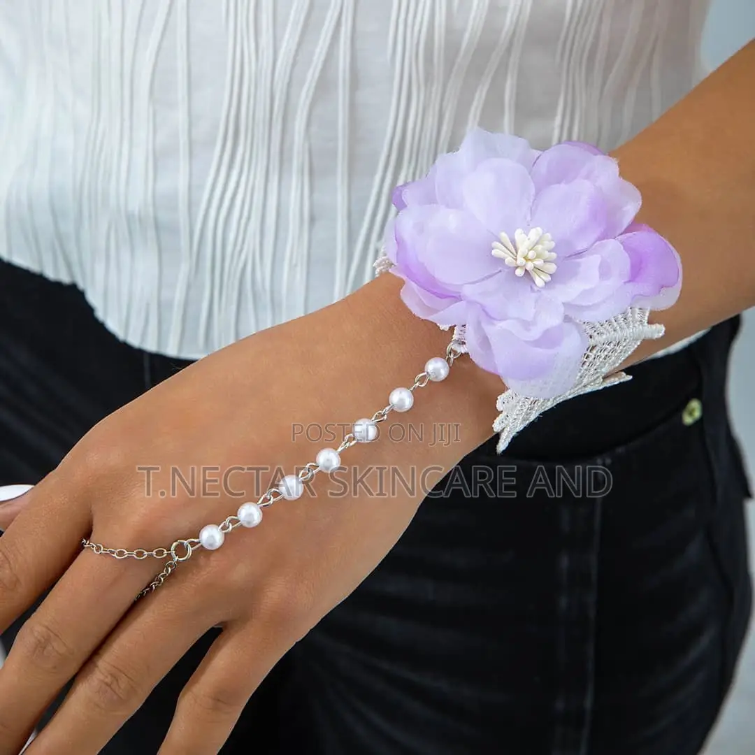 Ladies Hand Chain
