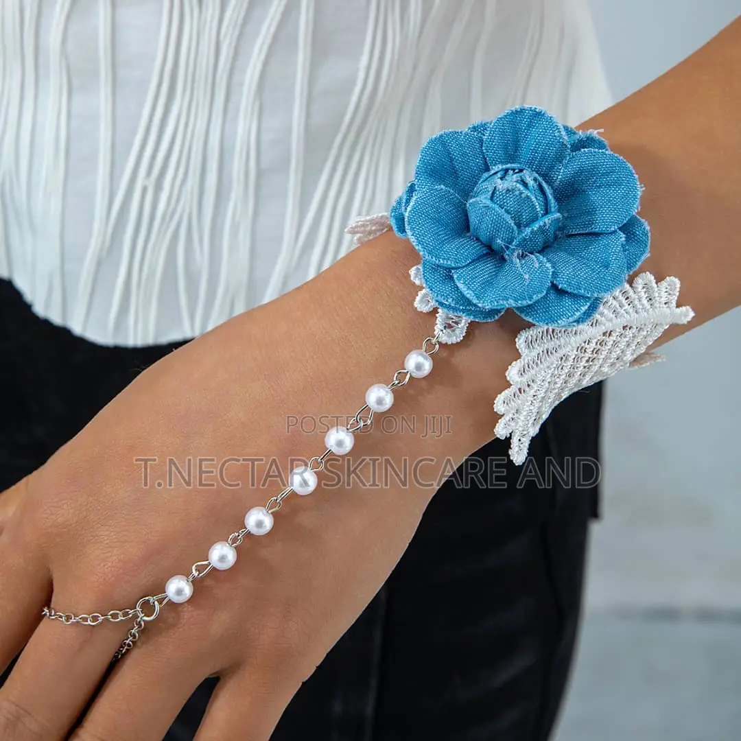 Ladies Hand Chain
