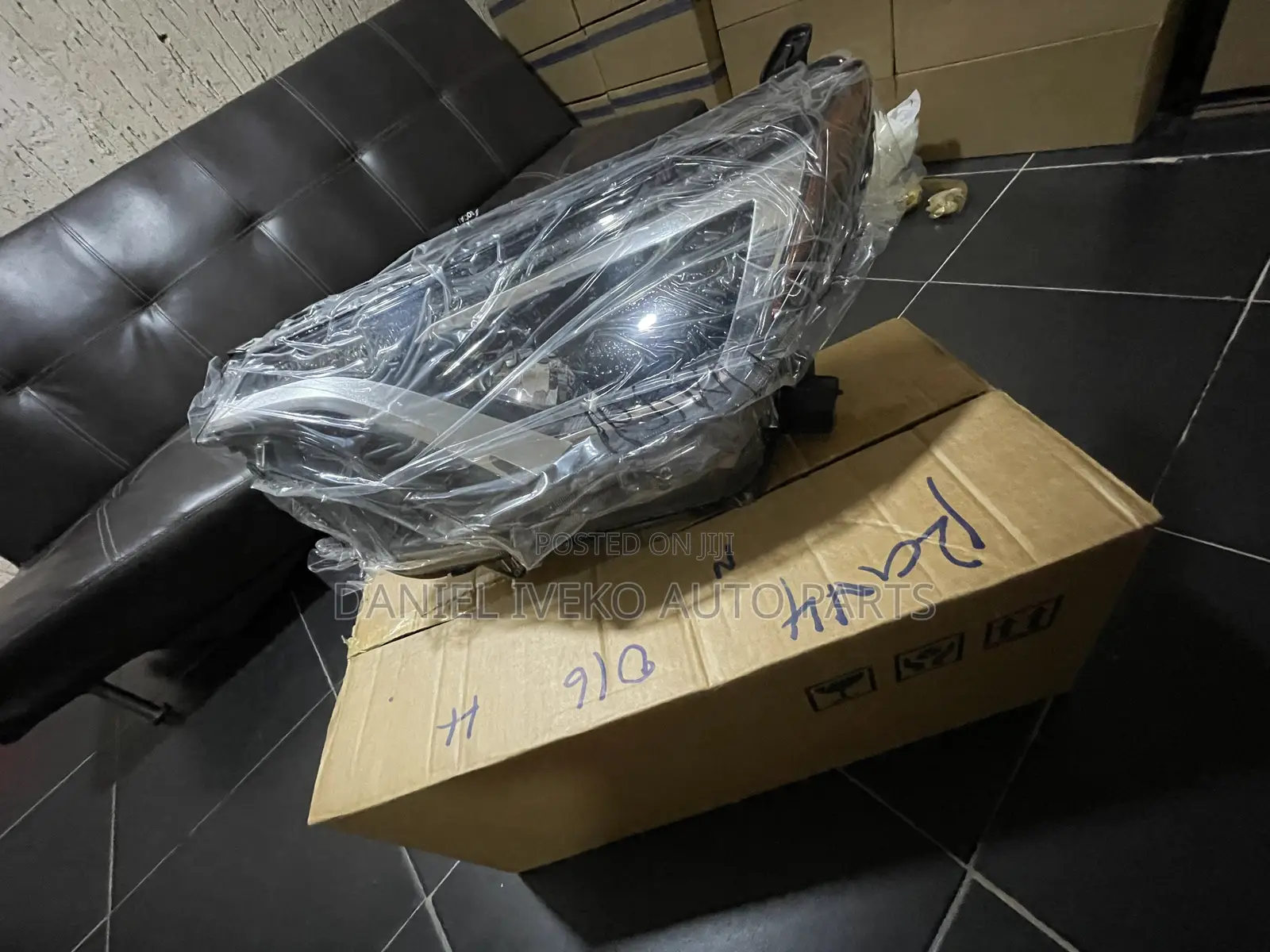 Headlight Rav4 2016