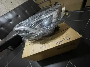 Headlight Rav4 2016