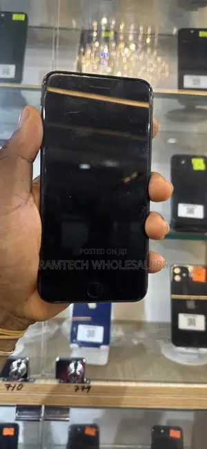 Apple iPhone 7 Plus 32 GB Black
