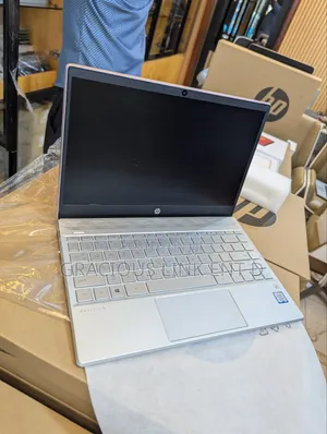 New Laptop HP Pavilion 13 8GB Intel Core i5 SSD 256GB
