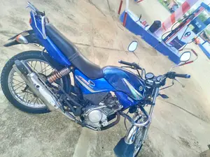 Yamaha YBR125 2024 Blue