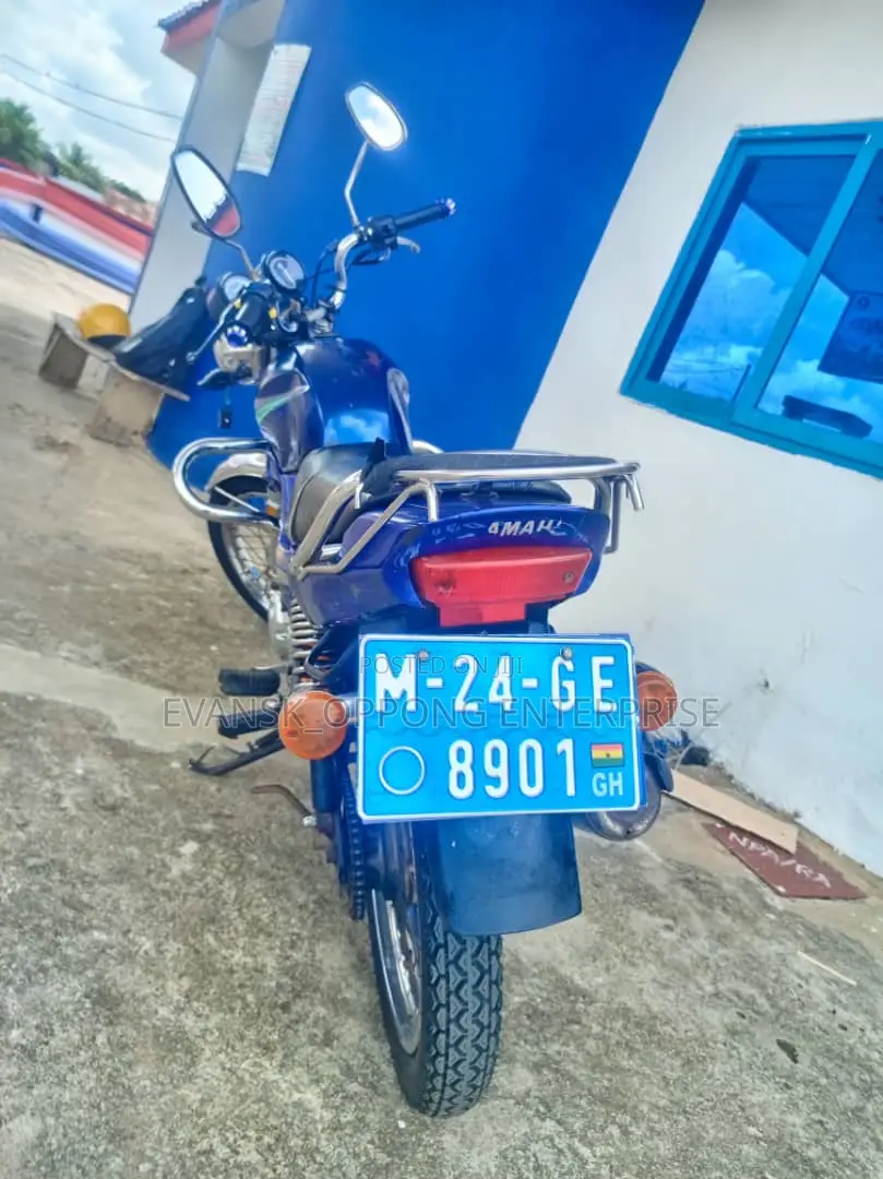 Yamaha YBR125 2024 Blue