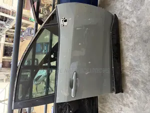 Toyota Rav4 2021 Front Right Door
