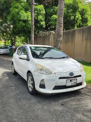 Toyota Aqua G GS 2014 White