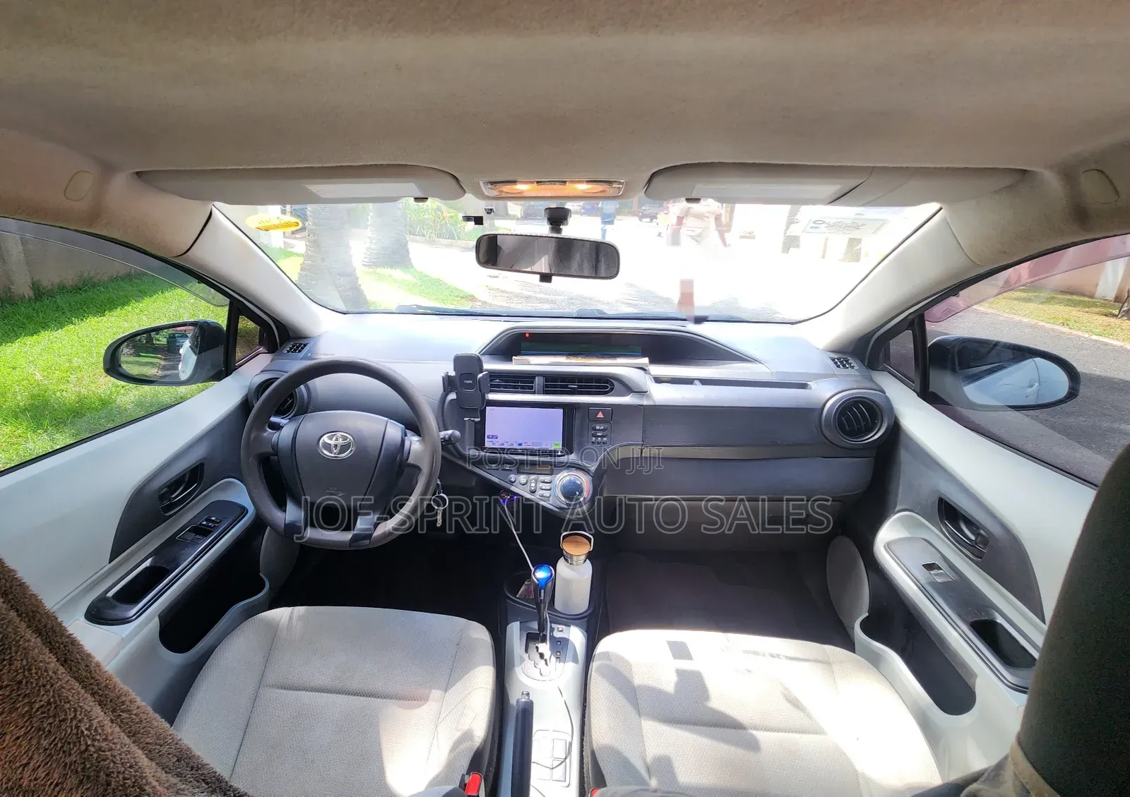 Toyota Aqua G GS 2014 White