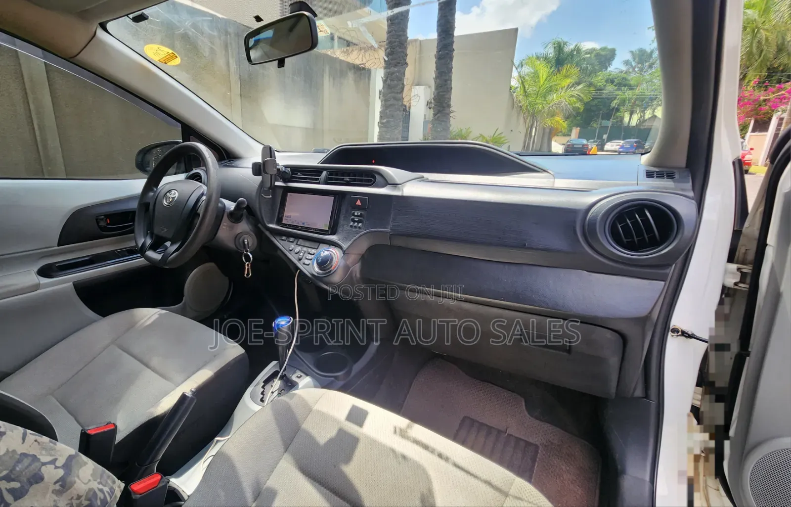 Toyota Aqua G GS 2014 White
