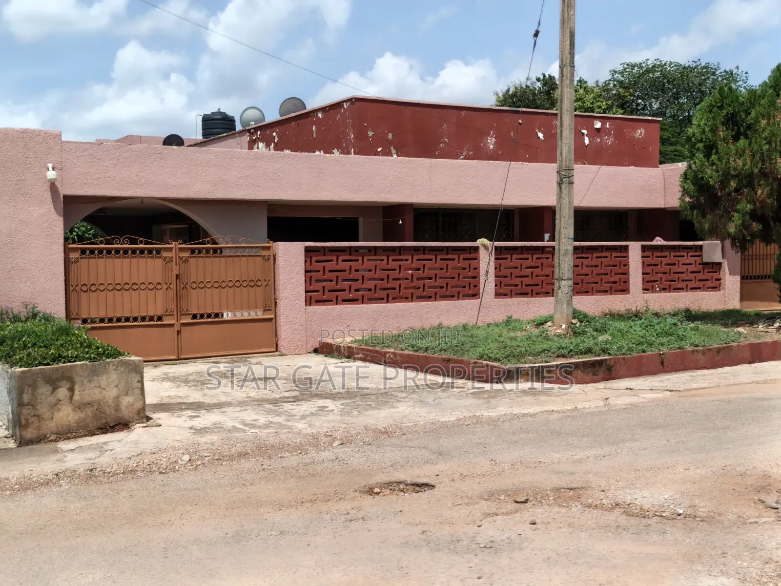 5bdrm House in Kwadaso Estate, Kumasi Metropolitan for sale