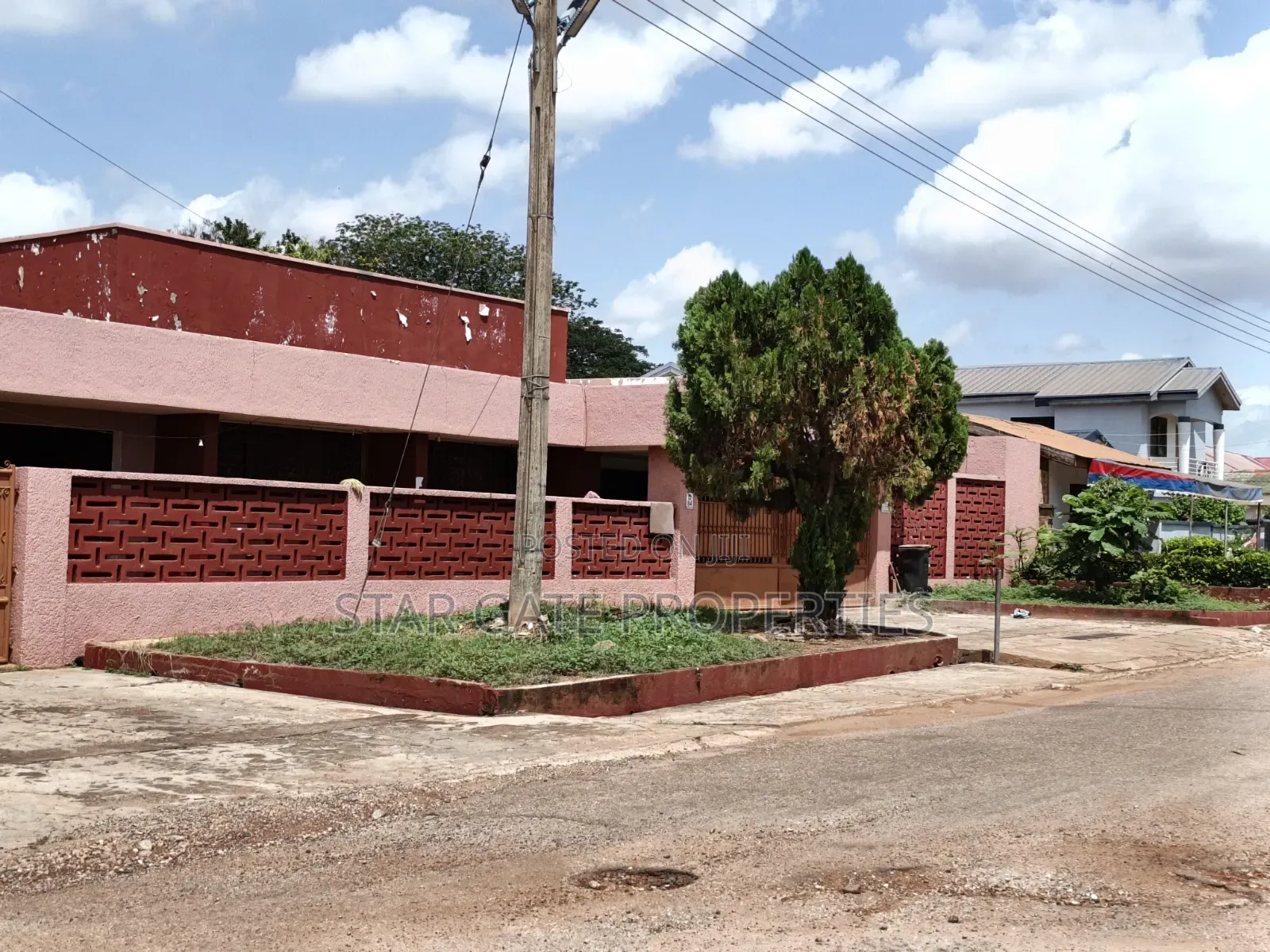 5bdrm House in Kwadaso Estate, Kumasi Metropolitan for sale