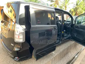 Toyota Voxy 2010 Black