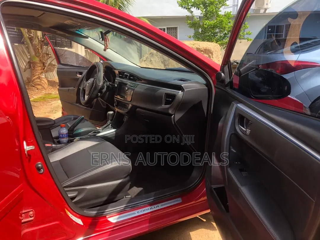 Toyota Corolla S 4dr Sedan (1.8L 4cyl CVT) 2015 Red