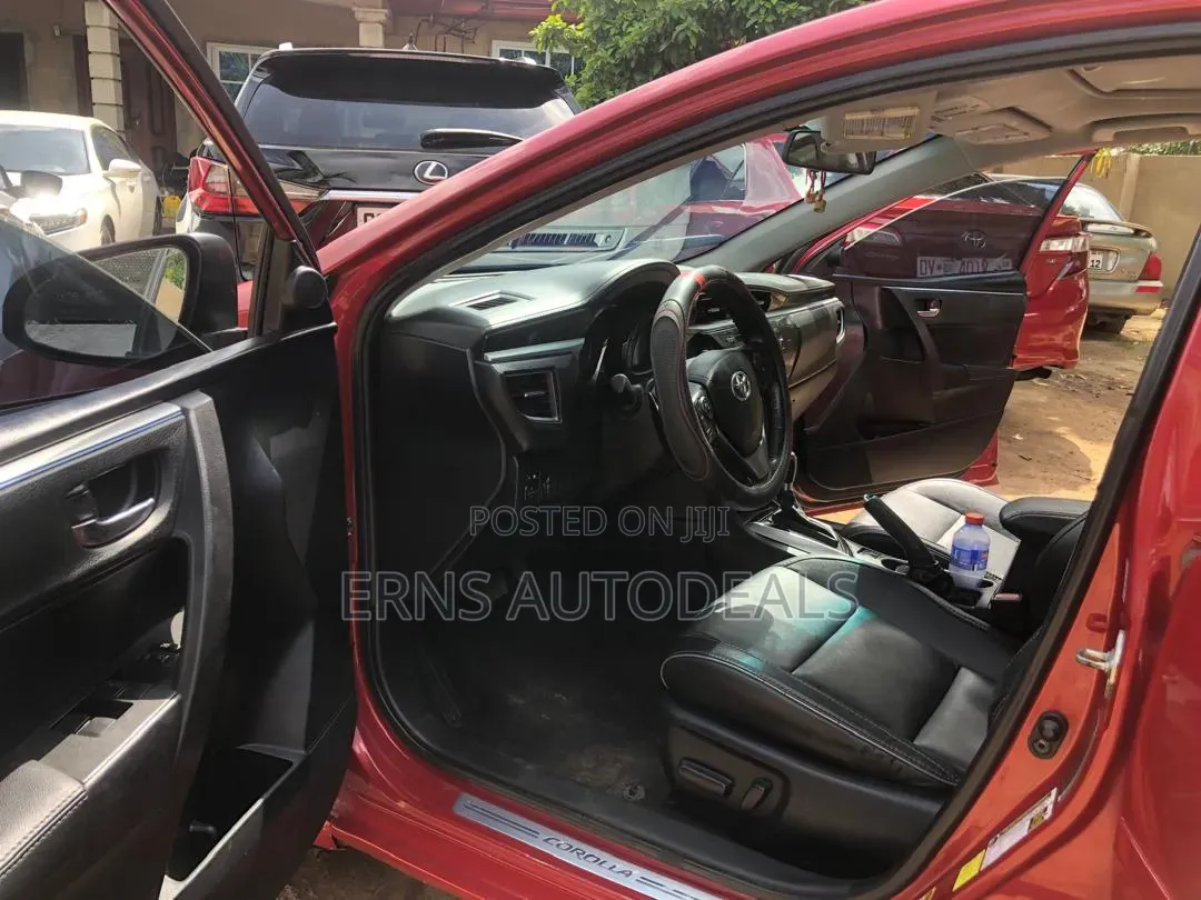 Toyota Corolla S 4dr Sedan (1.8L 4cyl CVT) 2015 Red