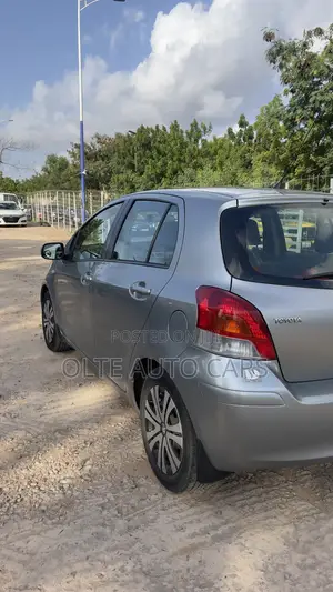 Toyota Yaris 1.5 Liftback Automatic 2009 Silver