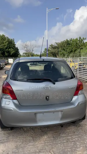 Toyota Yaris 1.5 Liftback Automatic 2009 Silver
