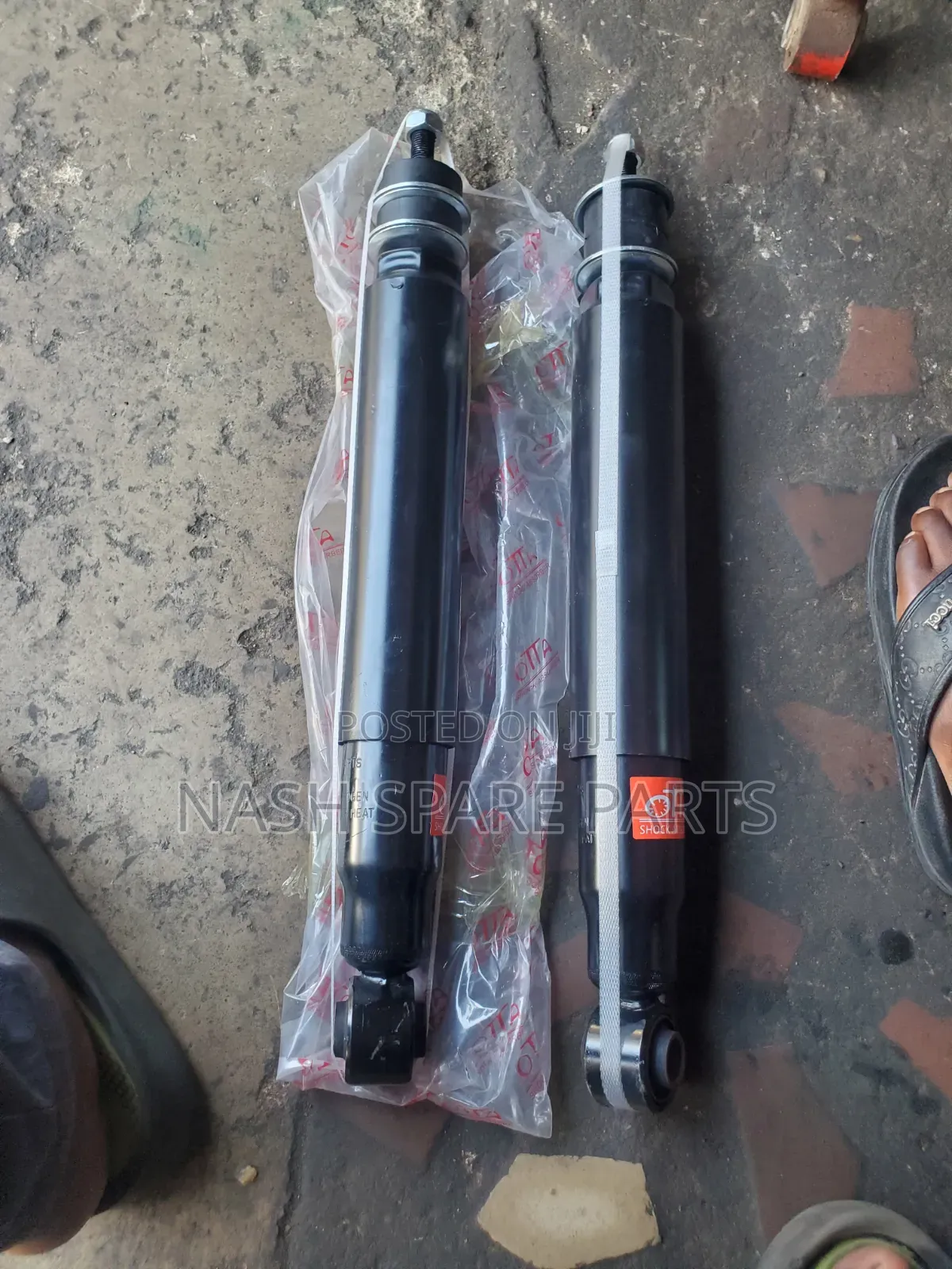 Tundra 2023/ Land Cruiser V8 Back Shock Absorber