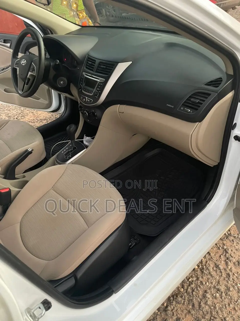 Hyundai Accent SE Sedan 2017 White