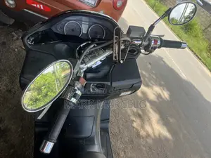 Suzuki 1995 Black