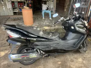 Suzuki 1995 Black