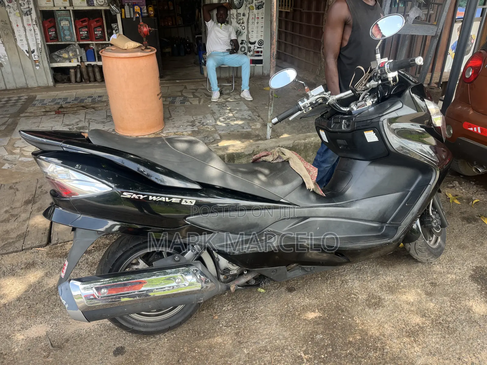 Suzuki 1995 Black