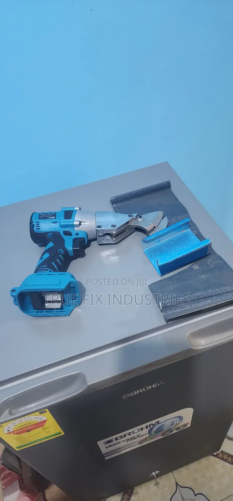 Portable Cordless Metal Sheets Shears