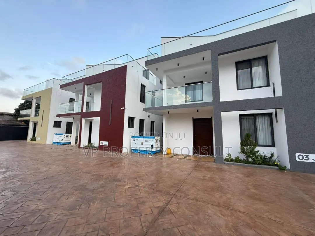 4bdrm Townhouse / Terrace in Lincoln School Area for rent