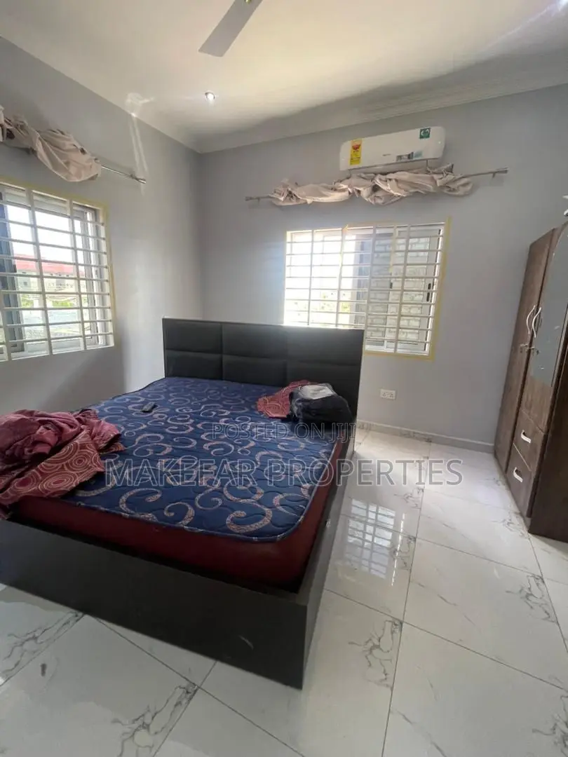 Furnished 2bdrm Apartment in School Junction for rent