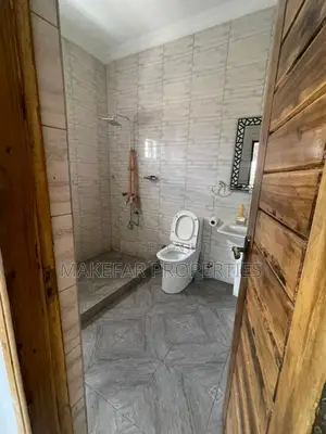 Furnished 2bdrm Apartment in School Junction for rent