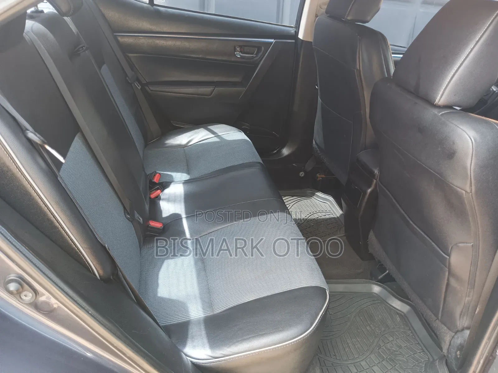Toyota Corolla LE 4dr Sedan (1.8L 4cyl CVT) 2015 Blue