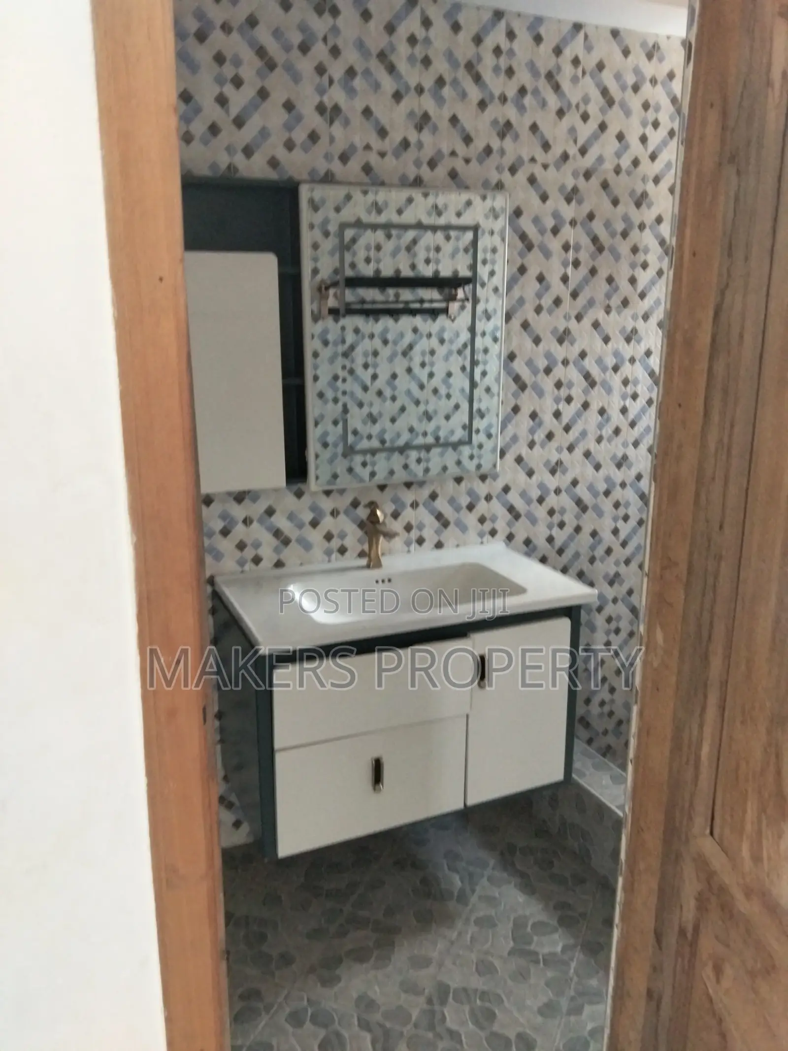2bdrm Apartment in Mula Property, Ofankor for rent