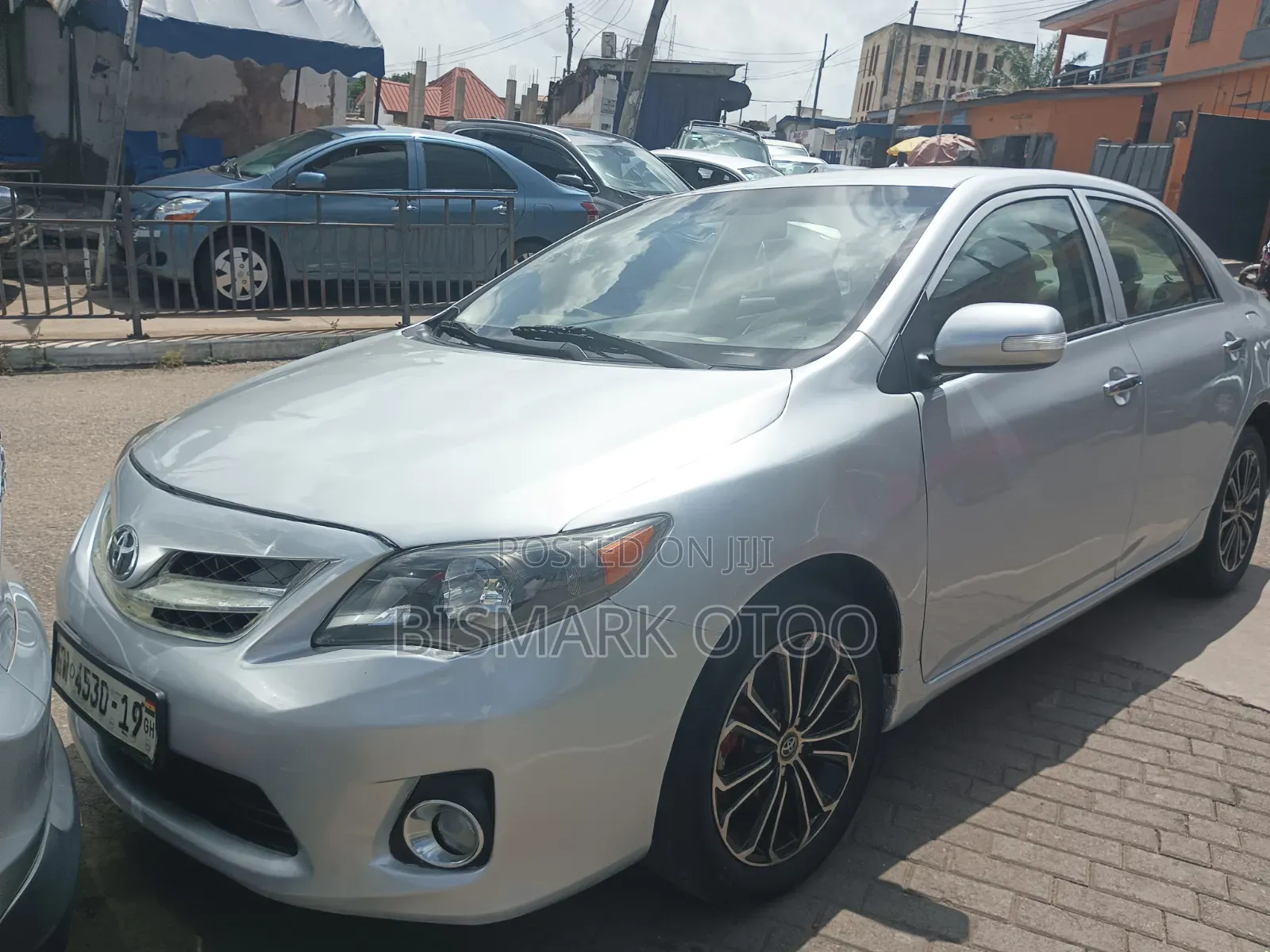 Toyota Corolla LE 4dr Sedan (1.8L 4cyl 4A) 2012 Silver