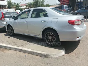 Toyota Corolla LE 4dr Sedan (1.8L 4cyl 4A) 2012 Silver