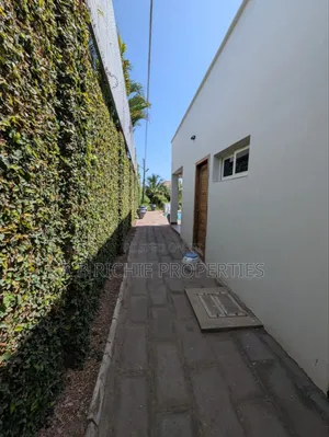 4bdrm Mansion in Ab Richie Properties, Airport Residential Area