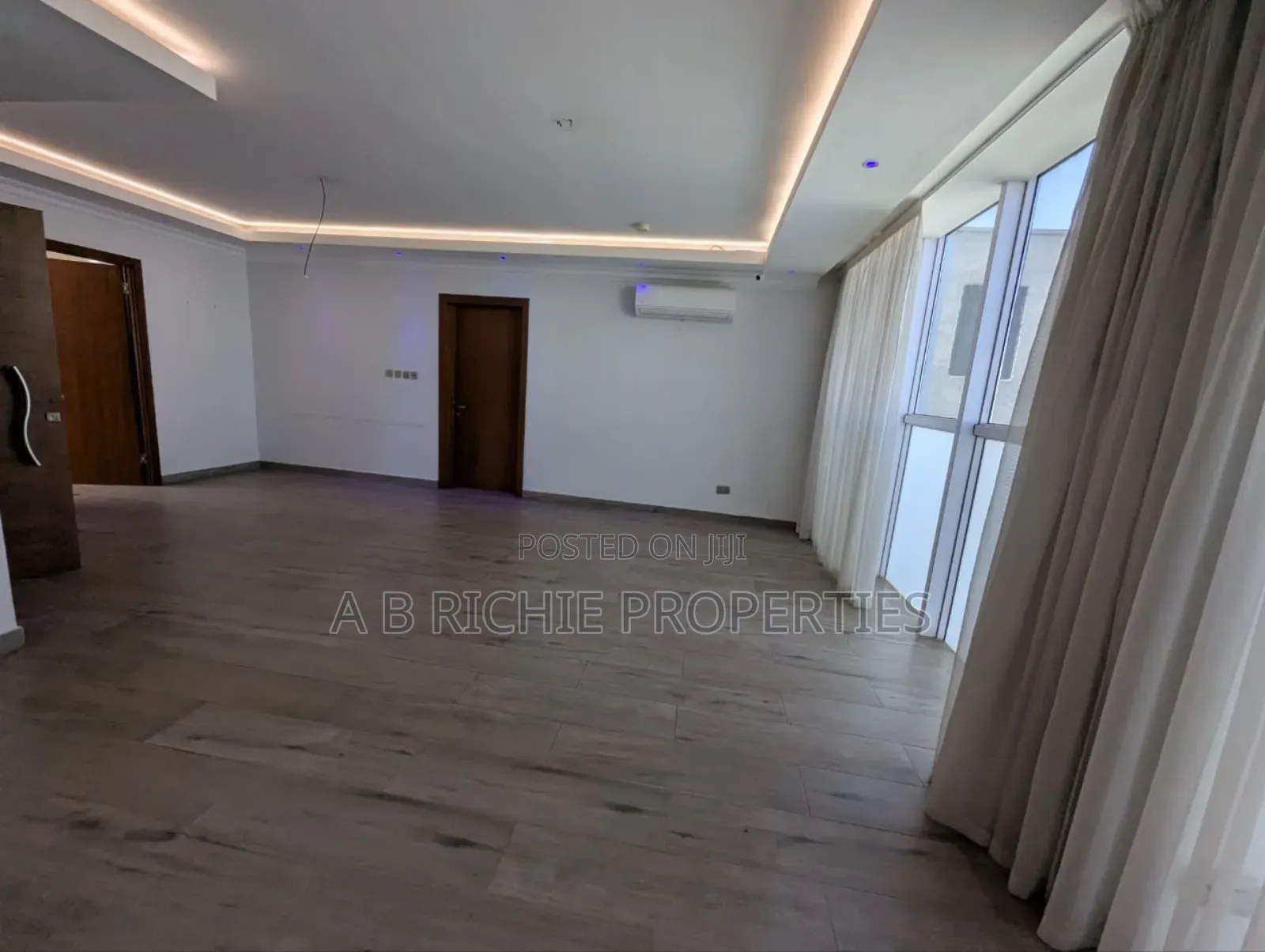 4bdrm Mansion in Ab Richie Properties, Airport Residential Area