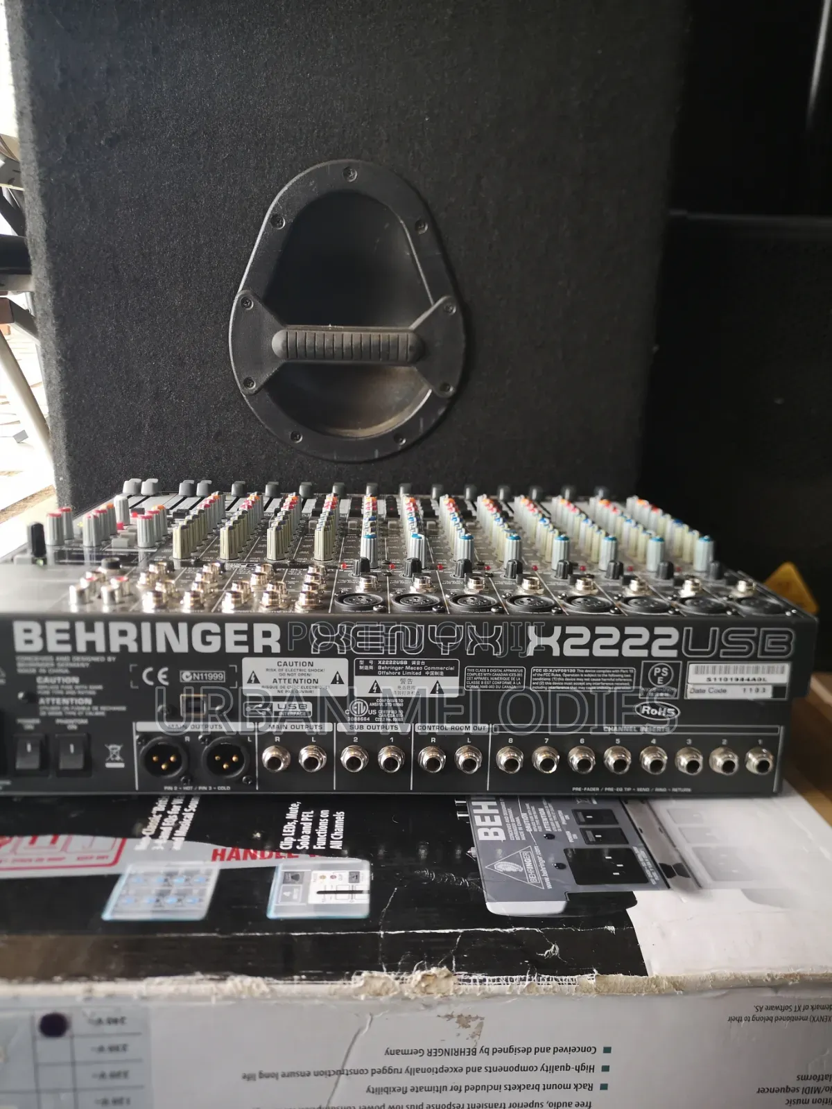 Behringer Xenyx X2222 Usb Audio Mixer