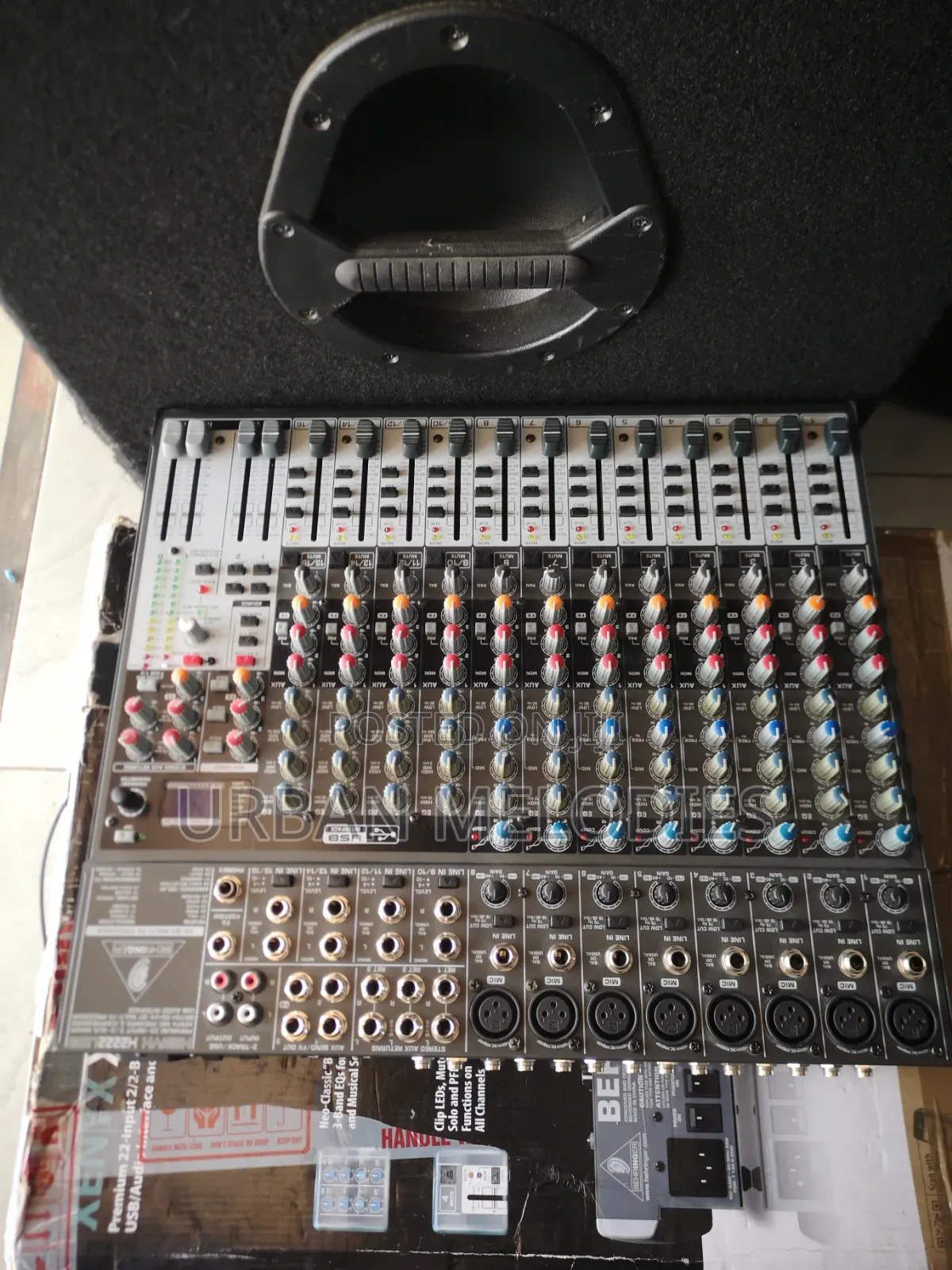 Behringer Xenyx X2222 Usb Audio Mixer