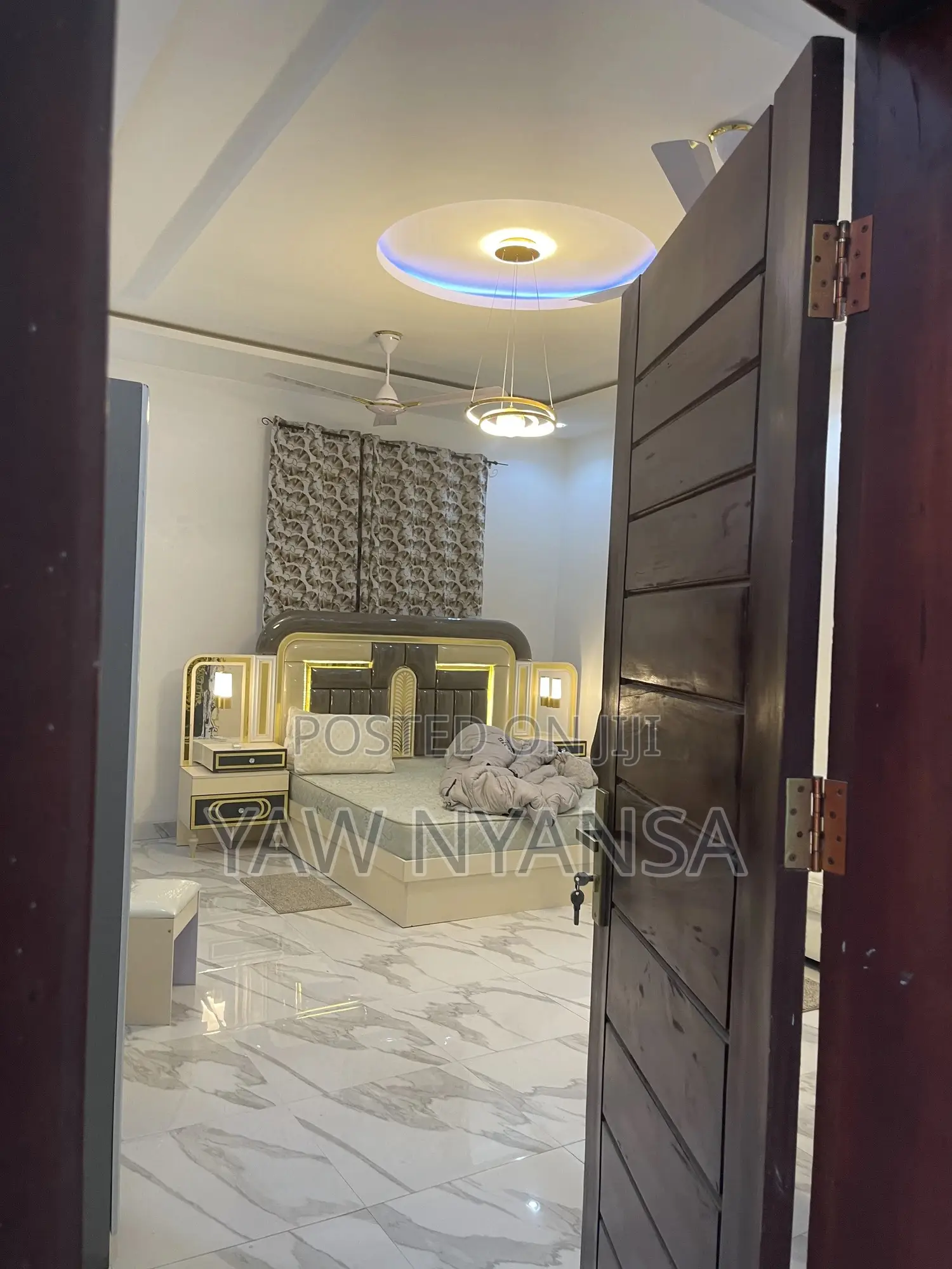 5bdrm Duplex in Bn Estate, Kwabenya for sale